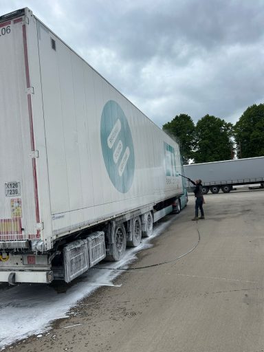 Clean commercial trailer
